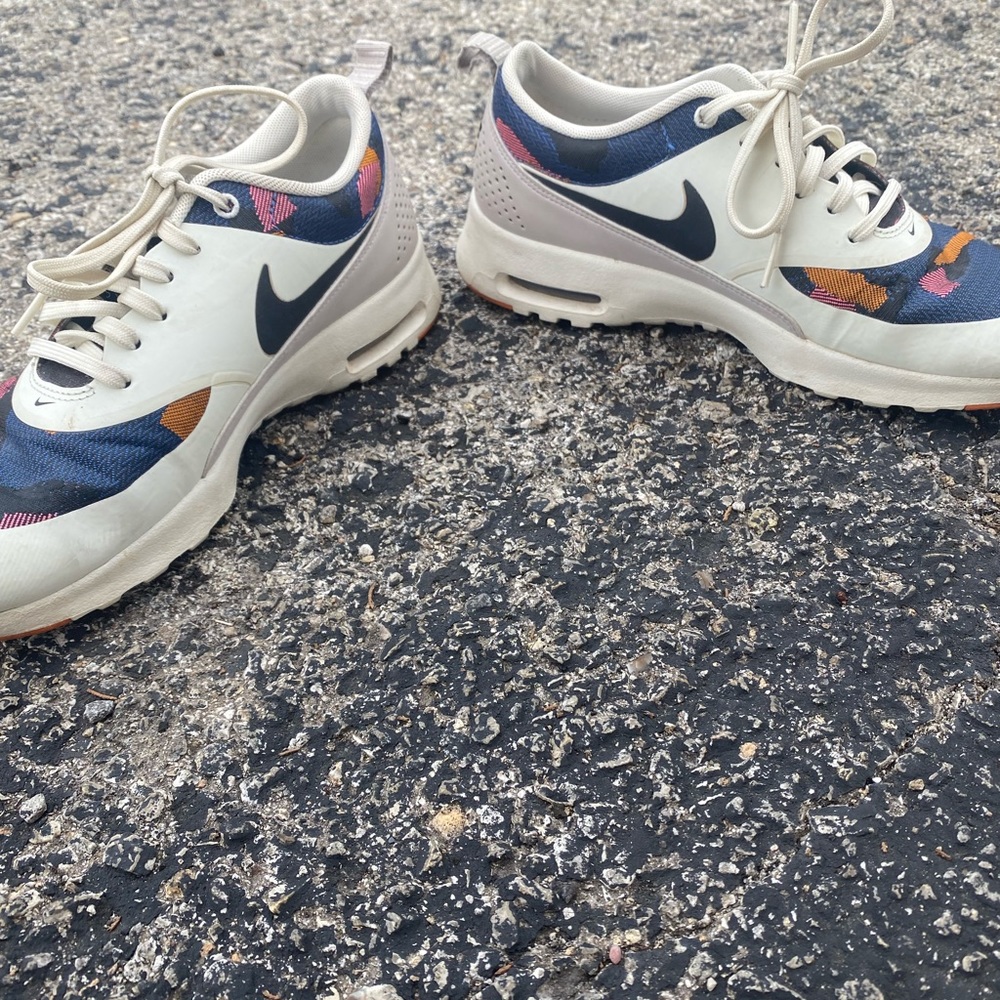 Nike Air Max Sneakers Shoes - Picture 4 of 8